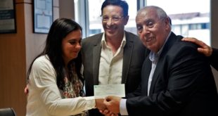 Editeur solidaire : L’association Al Karam pour les réfugiés reçoit un chèque