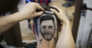 Mondial 2018 : Messi et Ronaldo dessinés sur les crânes !