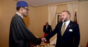SM Mohammed VI s’entretient en tête-à-tête avec le président nigérian