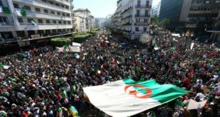 Algérie : Le bras de fer se poursuit entre pouvoir et manifestants