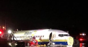 Un Boeing 737 finit son atterrissage dans un fleuve en Floride