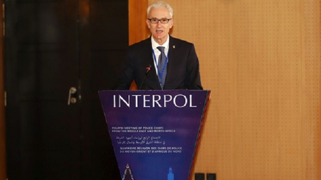 Défis sécuritaires : Le SG d’Interpol plaide à Marrakech pour une coopération transnationale