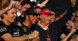 Lewis Hamilton “rend hommage” à Niki Lauda, un an après son décès