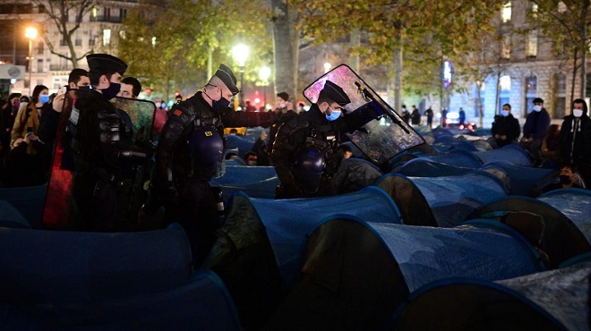 Indignation En France Camp De Migrants