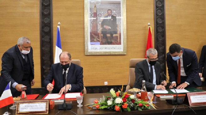 Maroc-France: Le ministre de la Justice Mohamed Ben Abdelkader et son homologue Eric Dupond-Moretti signent une déclaration d'intention