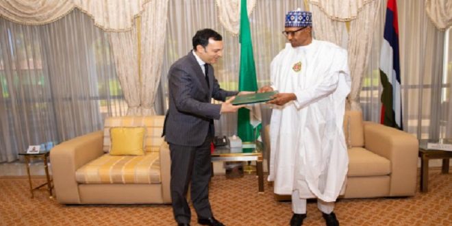 Le président du Nigeria reçoit Younes Sekkouri, porteur d’un message de SM le Roi