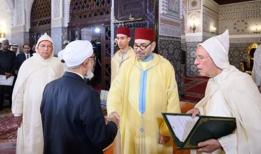 SM le Roi, Amir Al Mouminine, préside la deuxième causerie religieuse du mois sacré de Ramadan 1445 H