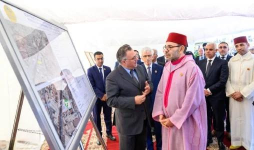 Casablanca | SM le Roi pose la 1ère pierre d’un Centre médical de proximité et lance la 2e phase du programme des Unités Médicales Mobiles Connectées