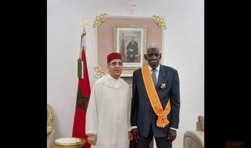 L’ancien ambassadeur du Tchad au Maroc Mahamat Abdelrassoul décoré du Grand Cordon du Wissam Al Alaoui