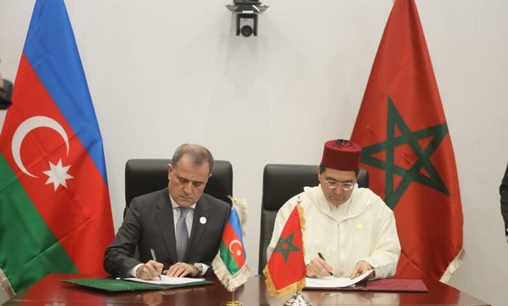 Banjul | Signature d’un accord d’exemption de visa pour les passeports ordinaires entre le Maroc et l’Azerbaïdjan