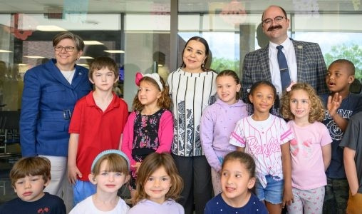 SAR la Princesse Lalla Asmaa en visite à l’Université Gallaudet de Washington