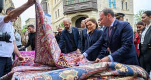 SAR la Princesse Lalla Hasnaa visite à Bakou le Festival international du tapis d’Azerbaïdjan