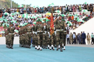 Les FAR participe à la commémoration du cinquantenaire de l'indépendance des Comores