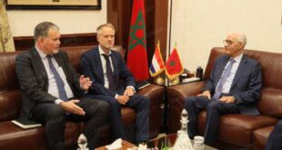 M. El Alami s’entretient avec une délégation de l’Académie nationale néerlandaise des finances et de l’économie