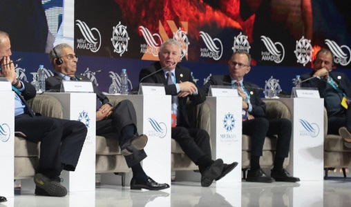 M. Amr Moussa salue la vision de SM le Roi pour une paix juste et durable au Moyen-Orient