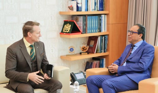 Abdelkader Amara s’entretient à Rabat avec l’Ambassadeur d’Australie au Maroc