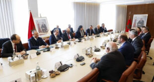 Le Chef du gouvernement, M. Akhannouch s’entretient à Rabat avec une délégation du Congrès américain