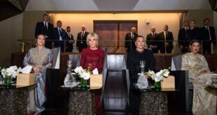 Les princesses Lalla Khadija, Lalla Meryem et Lalla Hasnaa, accompagnées de Brigitte Macron, assistent au spectacle d’ouverture du Théâtre Royal de Rabat