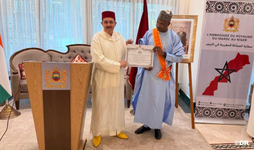 L’ancien ambassadeur du Niger au Maroc décoré du Grand Cordon du Wissam Al Alaoui