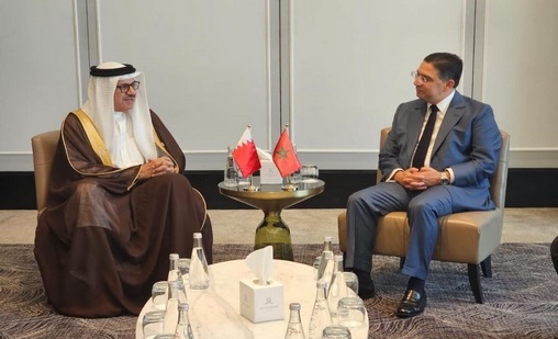 Nasser Bourita s’entretient à Amman avec son homologue bahreïni, M. Al Zayani