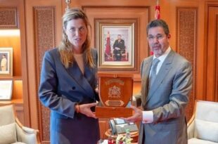 M. Abdennabaoui s’entretient avec la ministre belge de la Justice (Mme Annelies Verlinden)