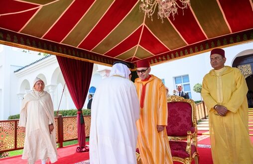 SM le Roi Mohammed VI préside à M’diq une réception à l’occasion de la glorieuse Fête du Trône