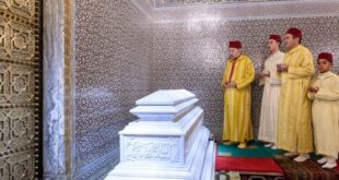 SM le Roi préside une veillée religieuse en commémoration du 28e anniversaire de la disparition de Feu SM le Roi Hassan II